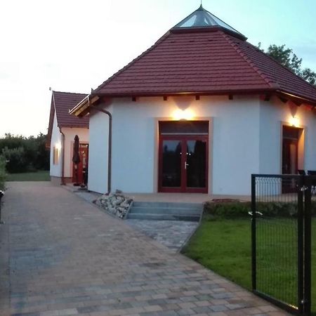 Égrelátó Vendégház Balatonakali Exterior foto