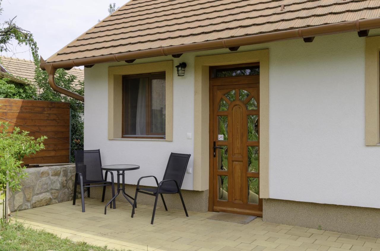 Égrelátó Vendégház Balatonakali Exterior foto
